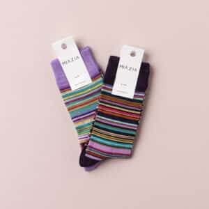 chaussettes rayées mauve et aubergine